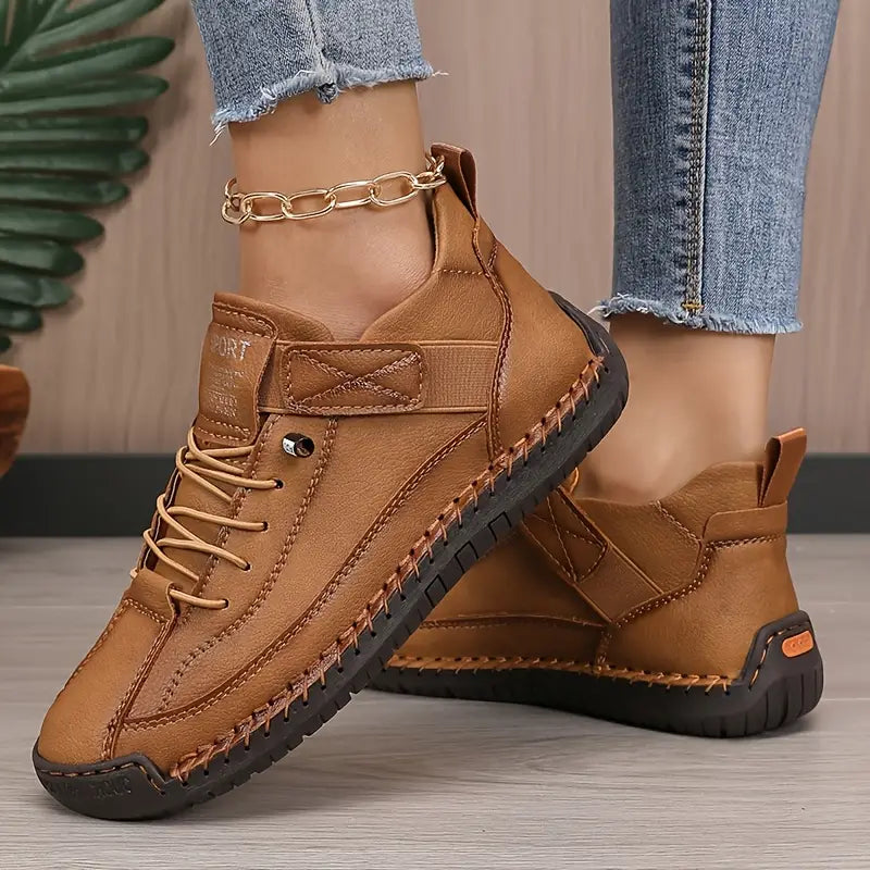 Women's Casual Comfort Sneakers | Flat