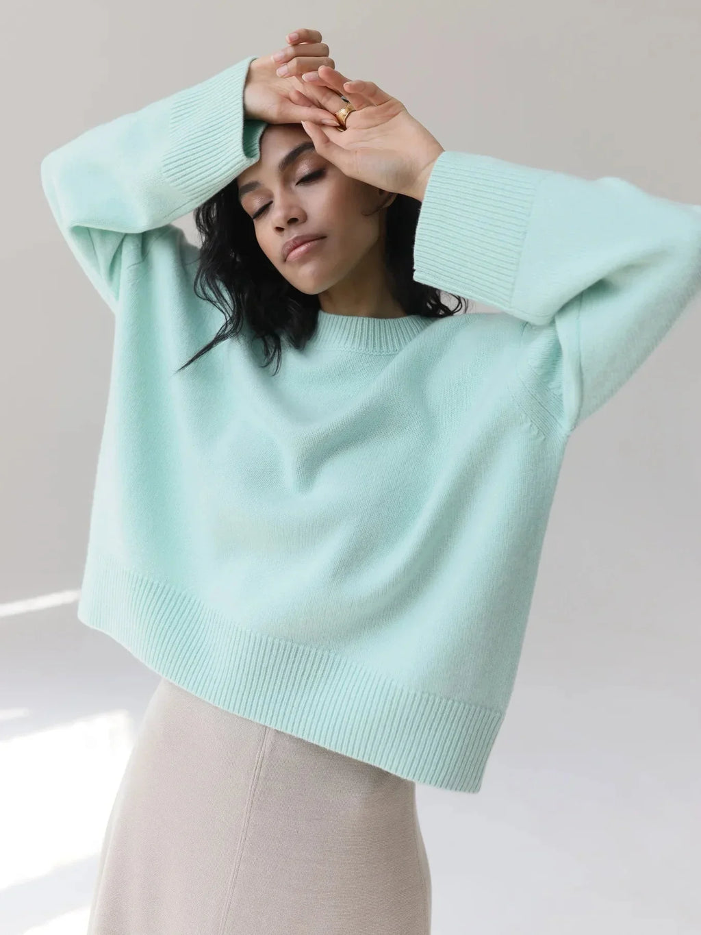 Women's Oversized Crew Neck Knit Sweater | Fall